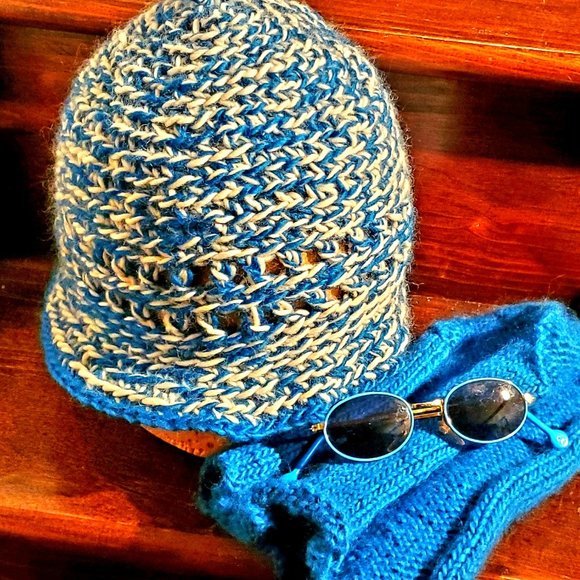 Crocheted hat. main image 4